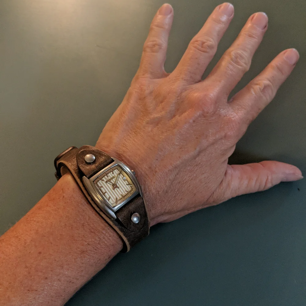 Watch - Picture 3 of 5